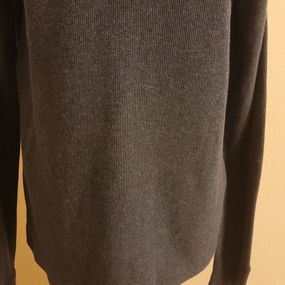 Grayers women's xs thermal shirt. - Picture 3 of 11
